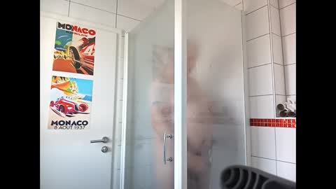 Snapshot of jemini0 chatting on 11-05-25, 09:53 jemini0 online show from 11-05-25, 09:53