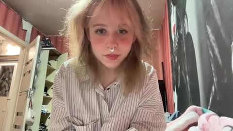 Snapshot of jenaehaby chatting on 05-08-26, 11:37 Jessica online show from 05-08-26, 11:37