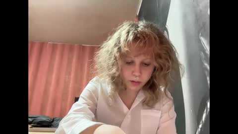 Snapshot of jenaehaby chatting on 05-21-26, 12:23 Jessica online show from 05-21-26, 12:23