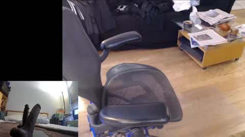 Snapshot of jenandjamesnyc chatting on 11-17-25, 04:57 PegMePlease online show from 11-17-25, 04:57