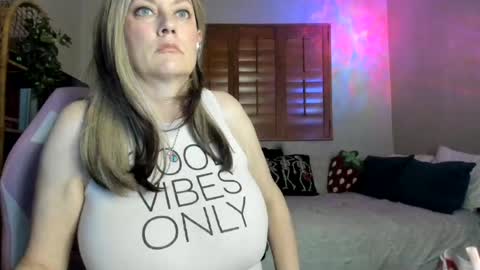 Jendoll online show from 07-20-26, 12:47