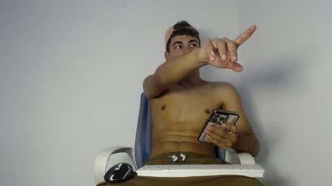 Snapshot of jenfrysuarez chatting on 02-25-26, 10:30 jenfrysuarez online show from 02-25-26, 10:30