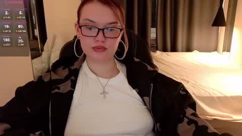 Snapshot of jeniceloveit_ chatting on 06-22-26, 01:30 Jenice online show from 06-22-26, 01:30