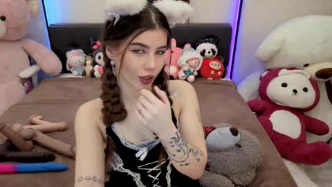 Dolly online show from 11-23-25, 01:22