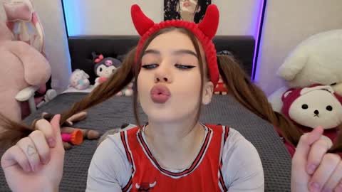 Dolly online show from 11-26-25, 01:34