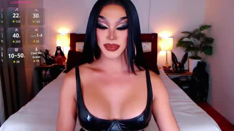 Snapshot of jenifers_body chatting on 04-30-26, 06:47 Queen Jenifer online show from 04-30-26, 06:47