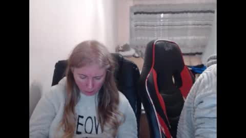 JenisAndPeter online show from 03-10-26, 08:14