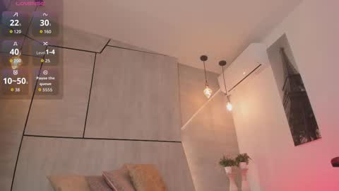 Snapshot of jenmagic chatting on 12-18-25, 01:28 jenmagic online show from 12-18-25, 01:28