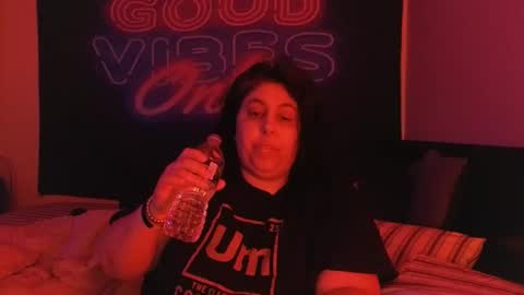 Snapshot of jennabrady chatting on 11-06-25, 11:33 Dragon Queen. Be my Dragon -- and online show from 11-06-25, 11:33