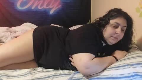 Snapshot of jennabrady chatting on 05-30-26, 10:29 Dragon Queen. Be my Dragon -- and online show from 05-30-26, 10:29