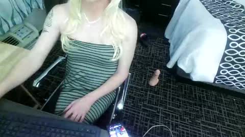 Jenna Cross online show from 12-21-24, 12:20