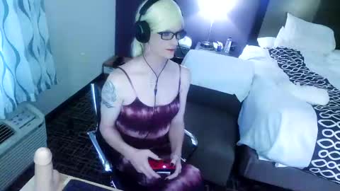 Jenna Cross online show from 12-25-24, 10:05