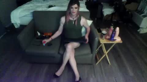 Jenna Cross online show from 06-25-26, 02:00
