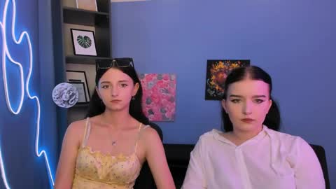 Snapshot of jennakissu chatting on 05-21-26, 10:55 Jenna online show from 05-21-26, 10:55