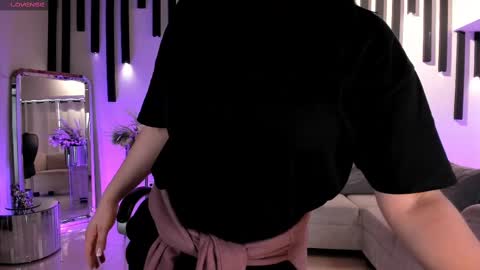 Jenna Olson  online show from 02-17-25, 06:37