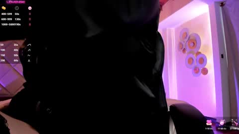 Jenna Olson  online show from 03-04-25, 09:43