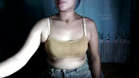 jenndee online show from 10-20-25, 01:22