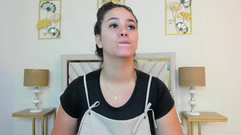 Snapshot of jenner_madison chatting on 06-03-26, 11:35 jenner_madison online show from 06-03-26, 11:35