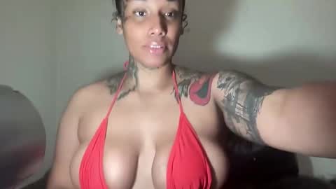 Snapshot of jenni_cash chatting on 05-26-26, 07:26 Mistress Jenni online show from 05-26-26, 07:26