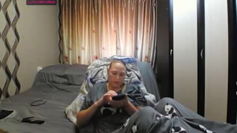 Snapshot of jennideep chatting on 06-09-26, 07:53 JenniDeep online show from 06-09-26, 07:53