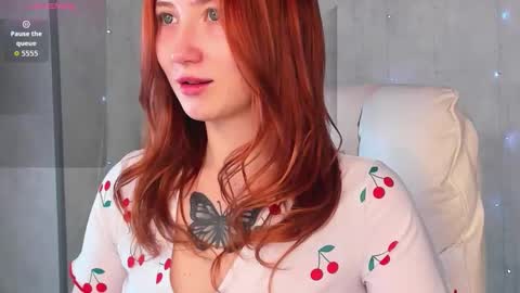 Snapshot of jennie_cartera chatting on 10-19-25, 01:17 Jennie online show from 10-19-25, 01:17