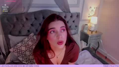 Snapshot of jenniekim_18 chatting on 09-20-25, 12:17 Jennie online show from 09-20-25, 12:17