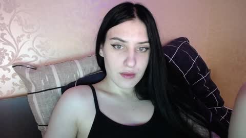 Snapshot of jennifeeeer chatting on 01-28-25, 10:45 Helen online show from 01-28-25, 10:45