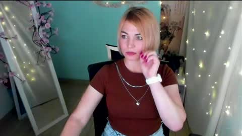 Jennifer online show from 06-16-26, 01:25