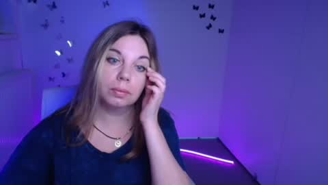 Jennifer online show from 09-28-25, 05:46