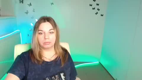 Jennifer online show from 10-17-25, 06:16