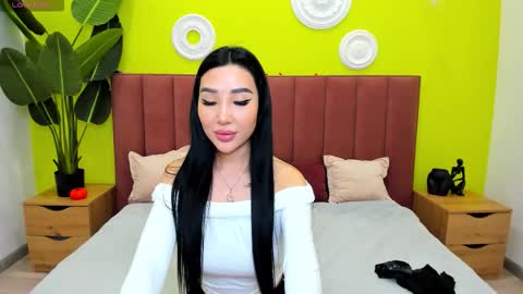 Jennifer online show from 11-07-25, 08:03