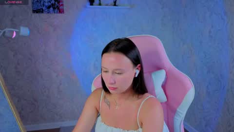 Snapshot of jennifer_richh chatting on 07-01-26, 01:40 jennifer online show from 07-01-26, 01:40