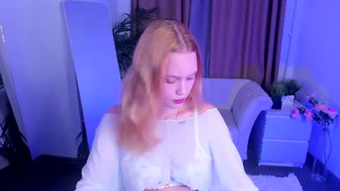 Jennifer online show from 07-25-26, 11:41