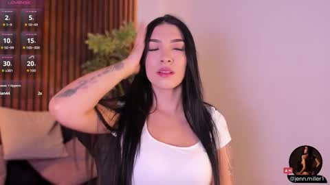 Snapshot of jennmiller_ chatting on 10-24-25, 12:12 online show from 10-24-25, 12:12