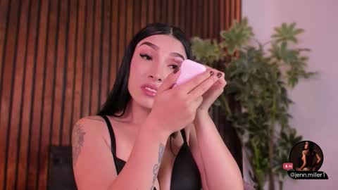 Snapshot of jennmiller_ chatting on 11-23-25, 01:11 online show from 11-23-25, 01:11