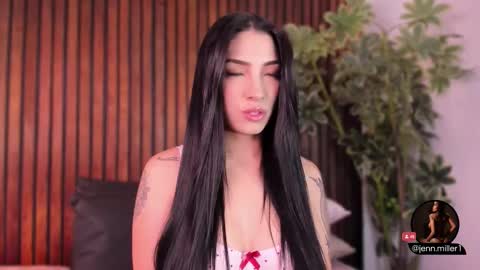 Snapshot of jennmiller_ chatting on 11-28-25, 11:57 online show from 11-28-25, 11:57