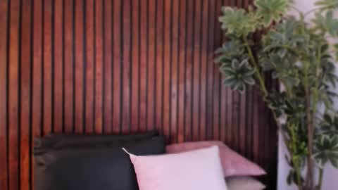 Snapshot of jennmiller_ chatting on 12-04-25, 12:03 online show from 12-04-25, 12:03