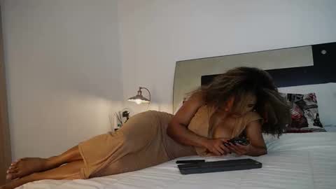 Jenn online show from 05-27-26, 04:04