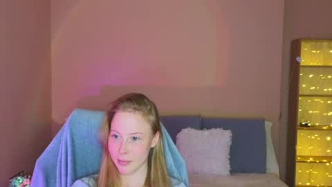 Snapshot of jenny_angelok chatting on 05-07-26, 02:00 Next broadcast on December 05 subject to change online show from 05-07-26, 02:00