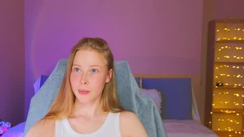 Snapshot of jenny_angelok chatting on 07-09-26, 02:54 Next broadcast on December 05 subject to change online show from 07-09-26, 02:54