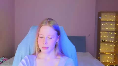 Snapshot of jenny_angelok chatting on 07-22-26, 01:03 Next broadcast on December 05 subject to change online show from 07-22-26, 01:03