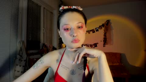 Snapshot of jenny_cox_love chatting on 12-18-24, 06:03 Jennifer Jenny Darling   online show from 12-18-24, 06:03