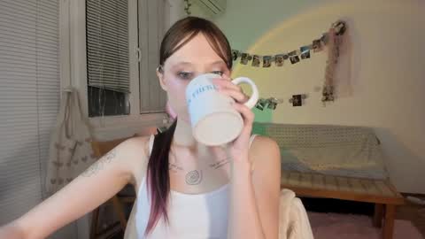 Snapshot of jenny_cox_love chatting on 01-22-25, 07:45 Jennifer Jenny Darling   online show from 01-22-25, 07:45