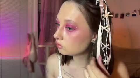 Jennifer Jenny Darling   online show from 07-18-26, 07:17