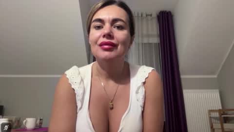 Jenny online show from 10-22-25, 07:08