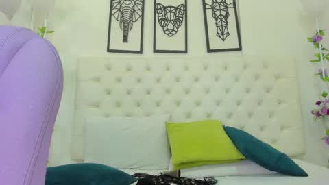 Snapshot of jenny_stark chatting on 03-10-25, 01:12 jenny_stark online show from 03-10-25, 01:12