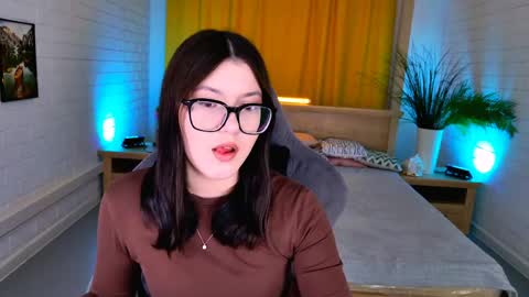 JENNY online show from 04-19-26, 05:07