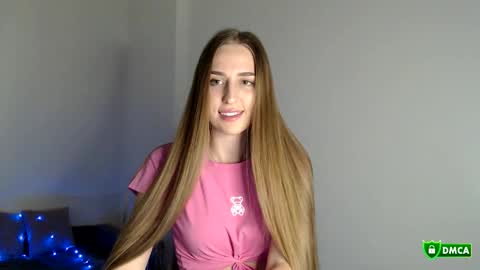 Snapshot of jennyjansen chatting on 11-11-25, 01:22 The Flower Power Models online show from 11-11-25, 01:22