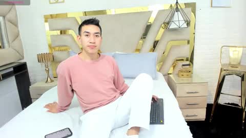 Snapshot of jeong_matias chatting on 12-18-25, 07:42 Matias Jeong online show from 12-18-25, 07:42