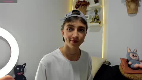 Snapshot of jeremy_salvatore_ chatting on 11-06-25, 02:12 jero independent model online show from 11-06-25, 02:12